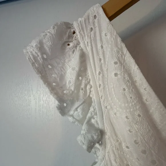 Giffniseti Elegant White Eyelit Lace Maxi Dress size Large🤍 - Picture 6 of 15